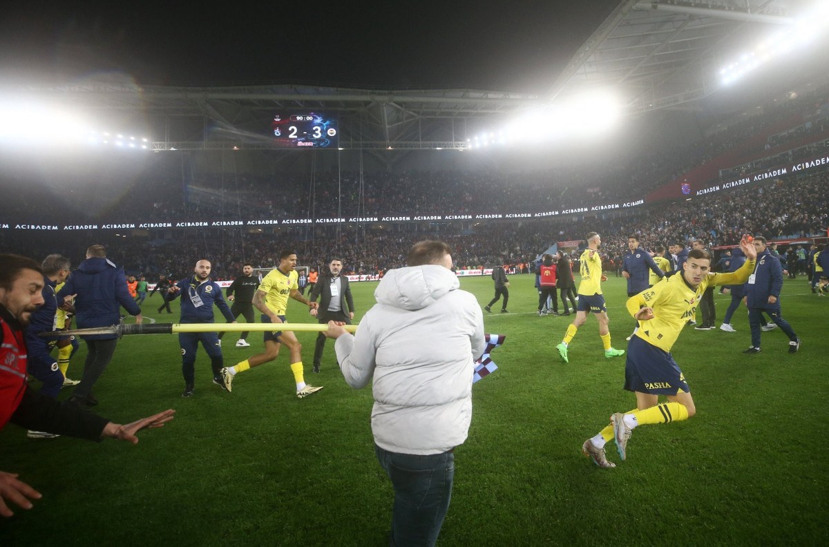 1710928251 362 Fenerbahceli futbolculara saldiran taraftarlarin ilk ifadesi