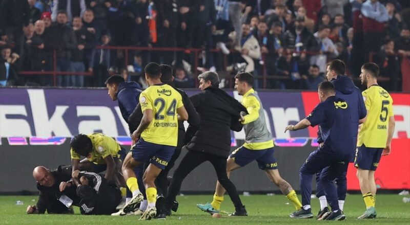 1710928253 Fenerbahceli futbolculara saldiran taraftarlarin ilk ifadesi