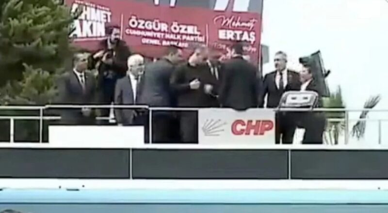 CHP mitinginde ezan cikmazi Benim zayif oldugum konular