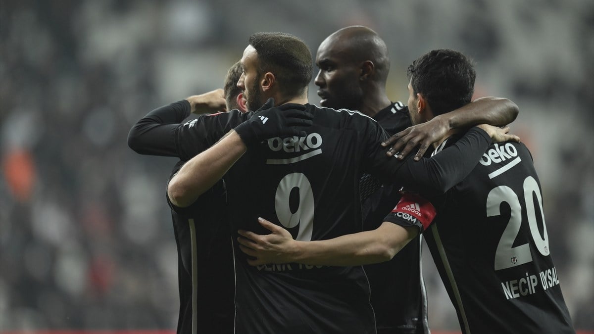 Gaziantep FK Besiktas macinin ilk 11leri