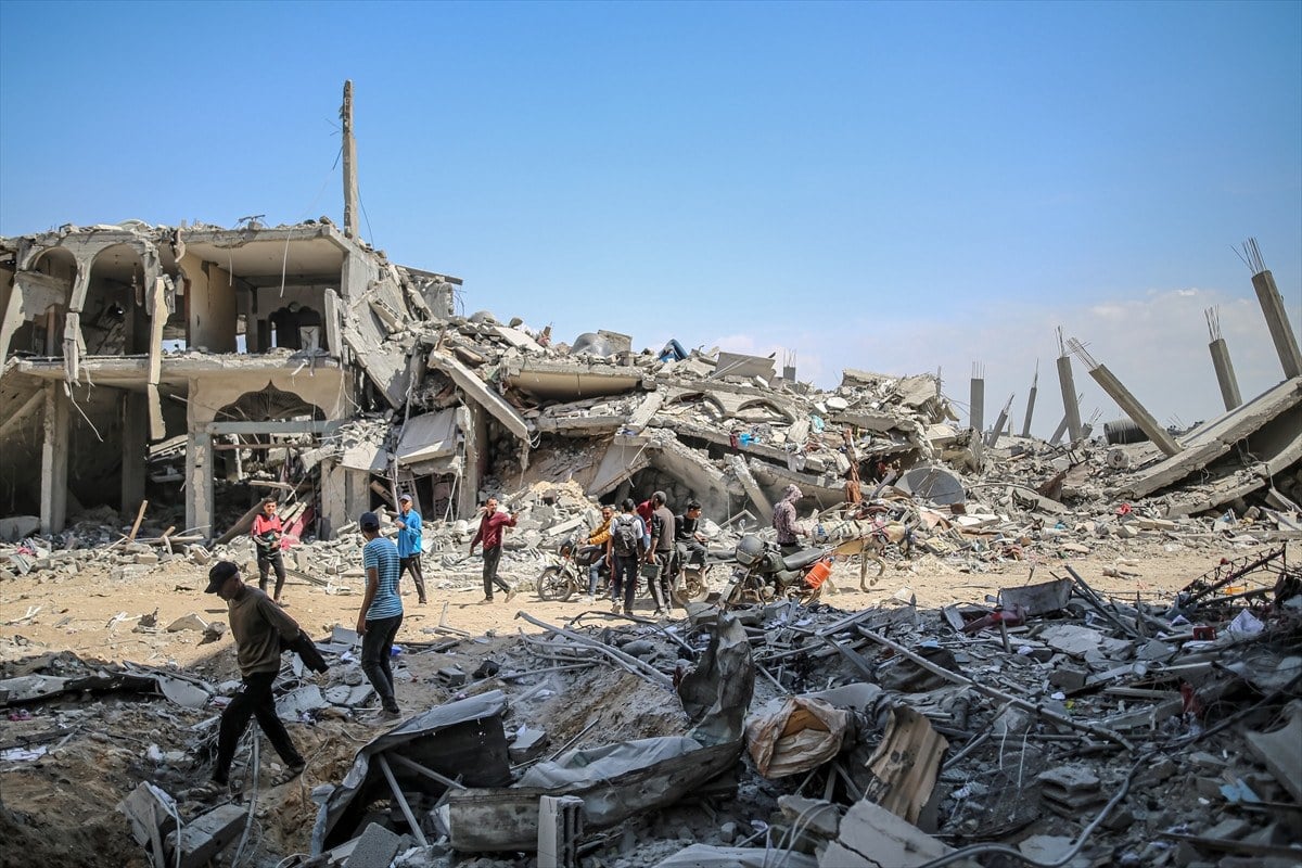 1712549571 799 Israil abluka altindaki Gazze Seridine 6 aydir olum yagdiriyor