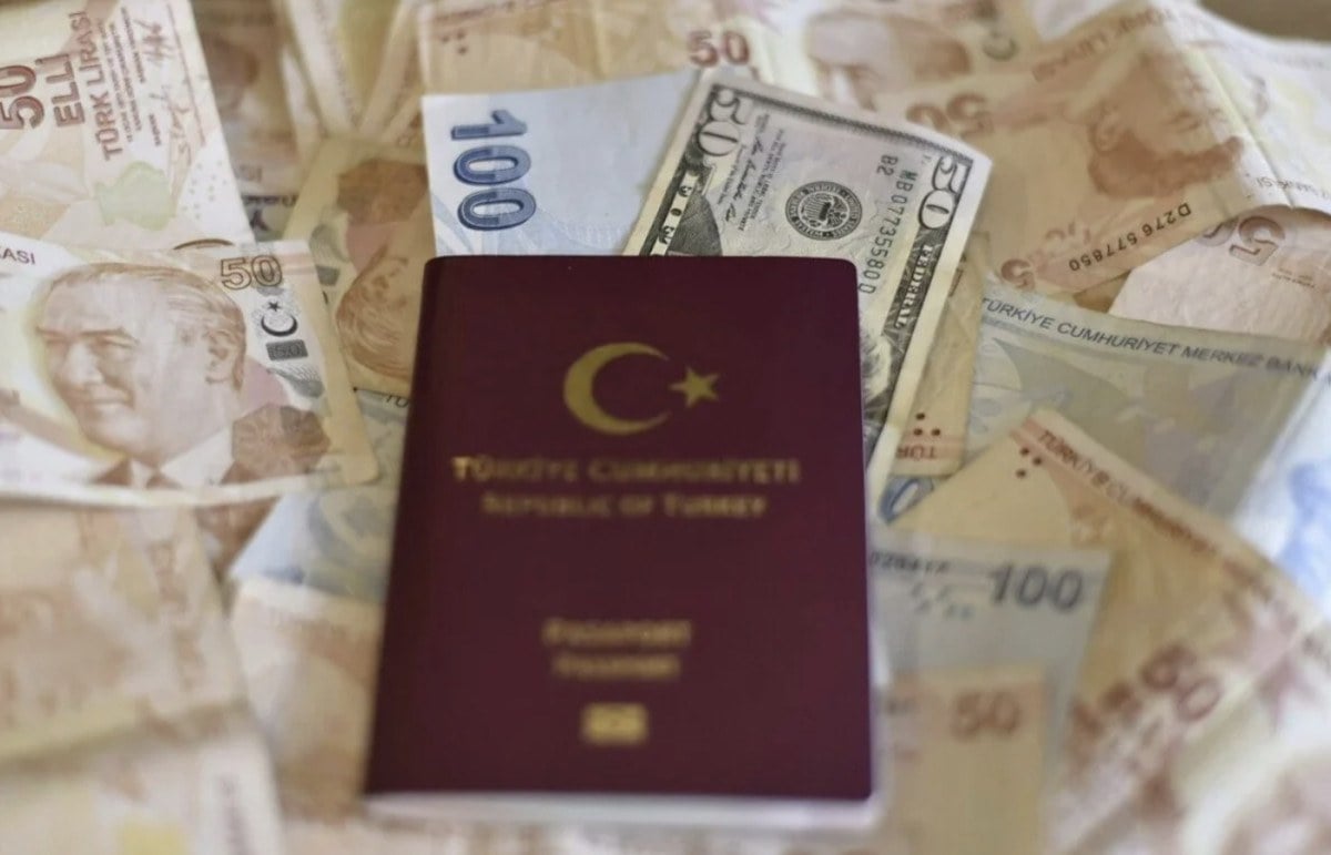1712957287 102 Yunan adalarina Turk turist akini 20 bin kisi gitti