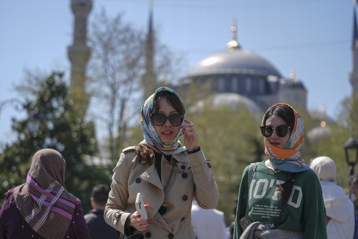 1713176741 676 Turkiyeye bu yil en fazla komsu ulkelerden turist geldi Ilk