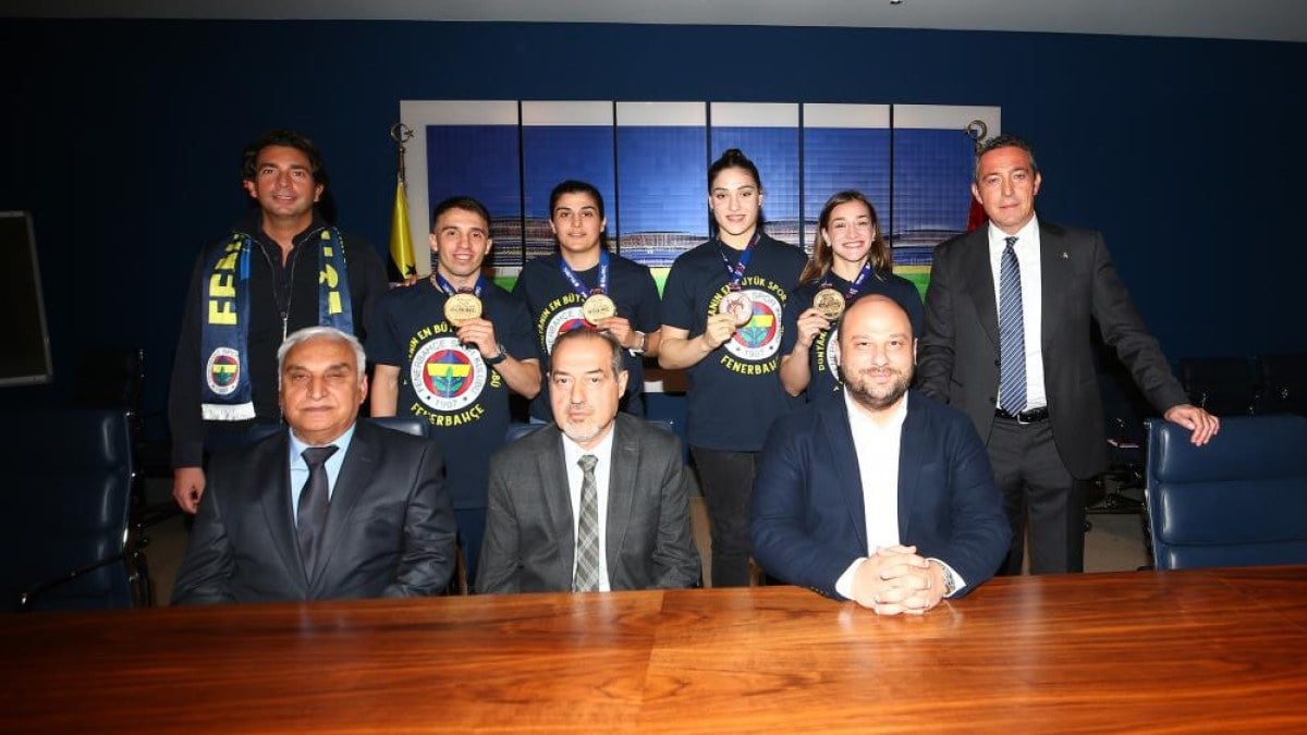 1714500058 365 Avrupa sampiyonu Fenerbahceli boksorlerden Ali Koca ziyaret