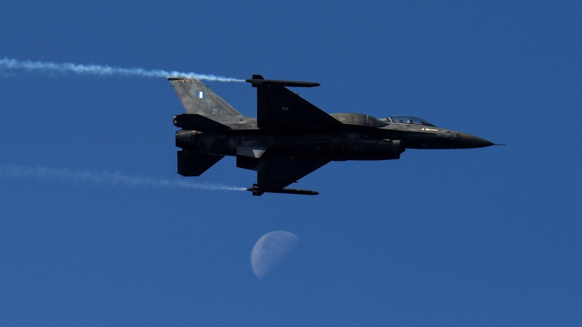 Yunanistan 32 adet F 16 savas ucagini Ukraynaya devredebilir