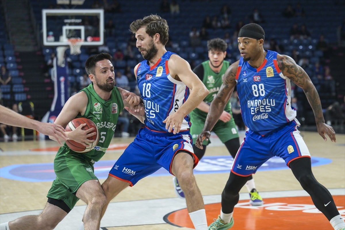 1715019303 149 Anadolu Efes Bursaspora yenildi