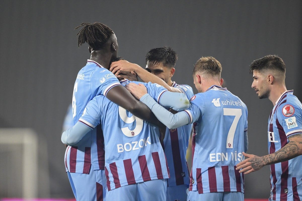 1715223962 127 Fatih Karagumruku farkli gecen Trabzonspor Turkiye Kupasinda finalde